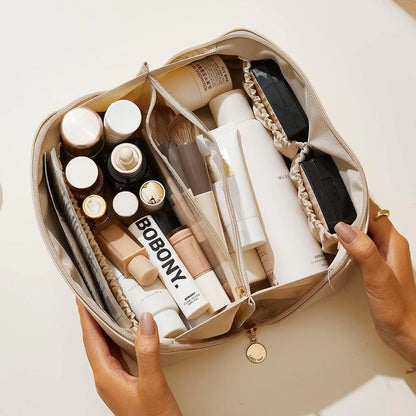 Cosmetic travel bag